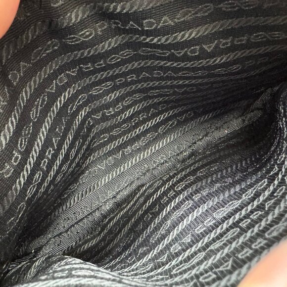 Prada Leather Shoulder Bag 850-092225 - Picture 12 of 16